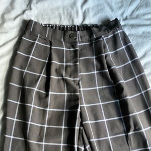H&M polyester grey and white check print pants